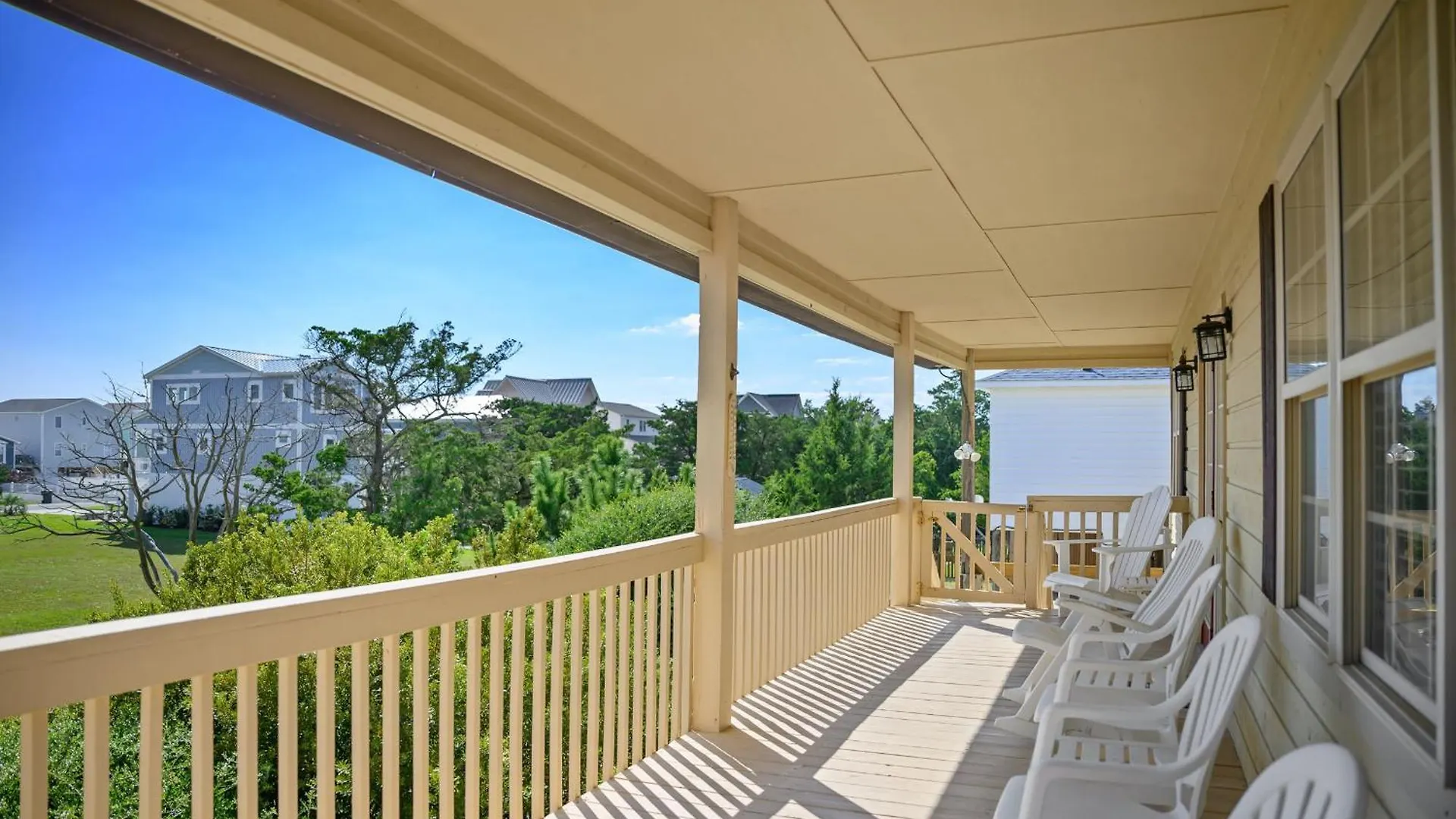Pelican Palace By Oak Island