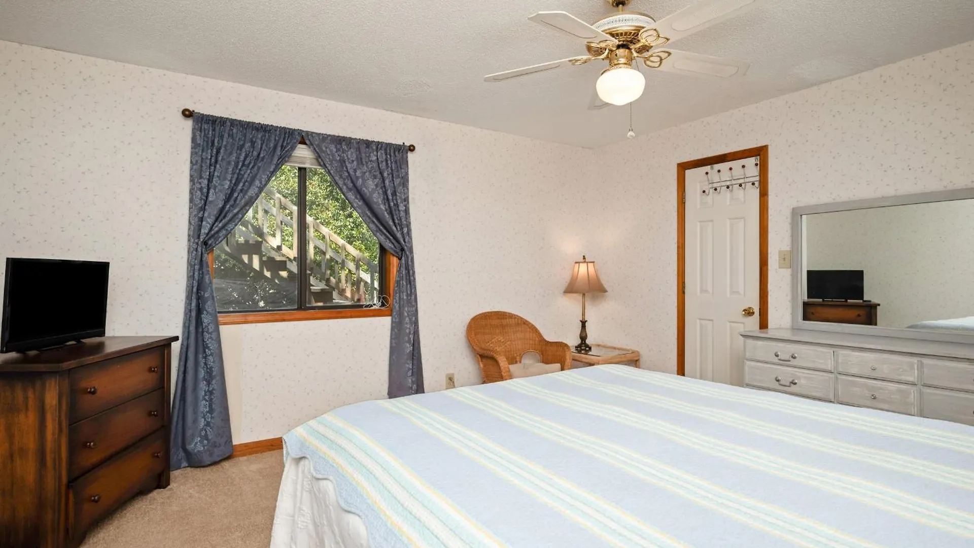 The Rectory By Holiday home Oak Island