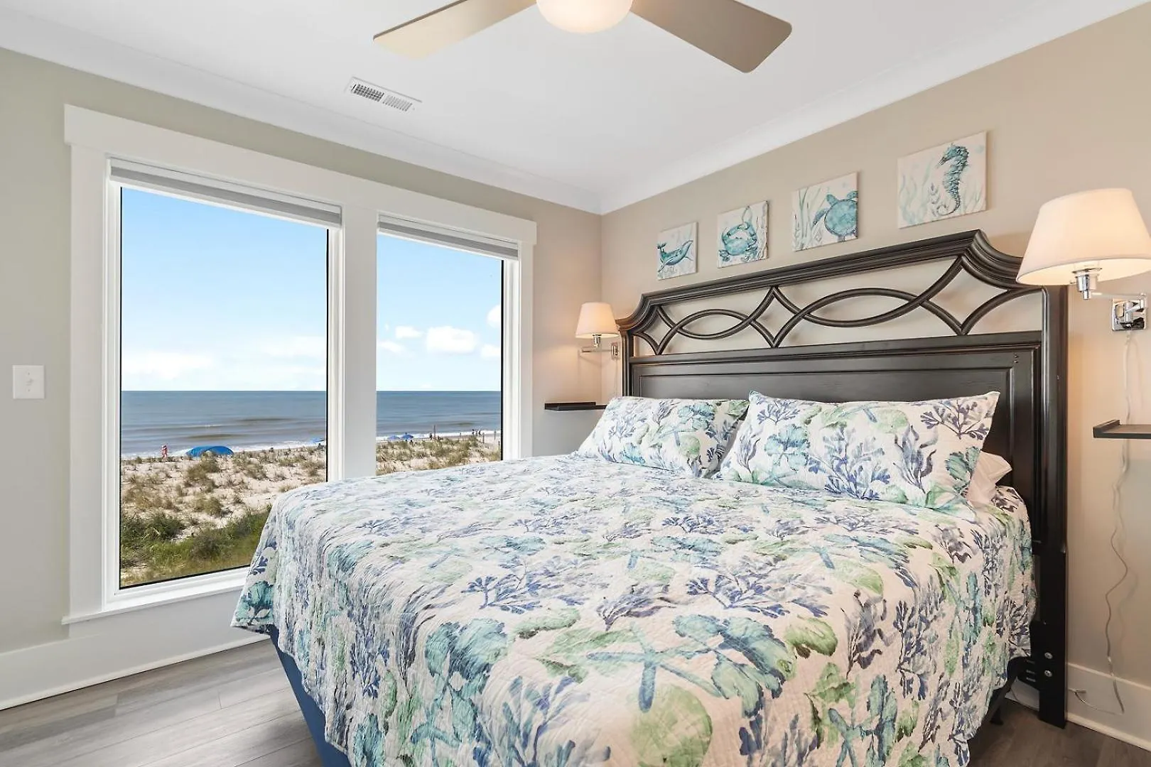 Ocean's Edge Holiday home Oak Island