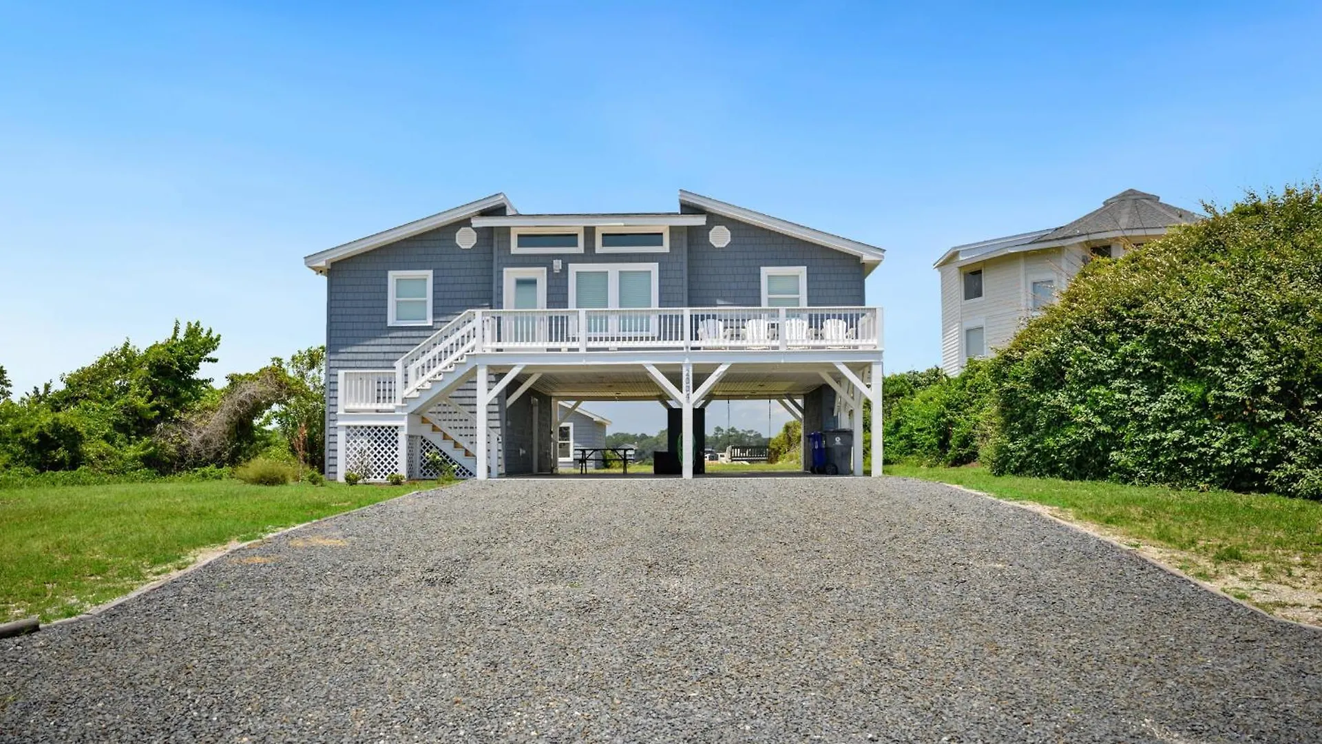 Happier Than A Byrd With A French Fry Holiday home Oak Island