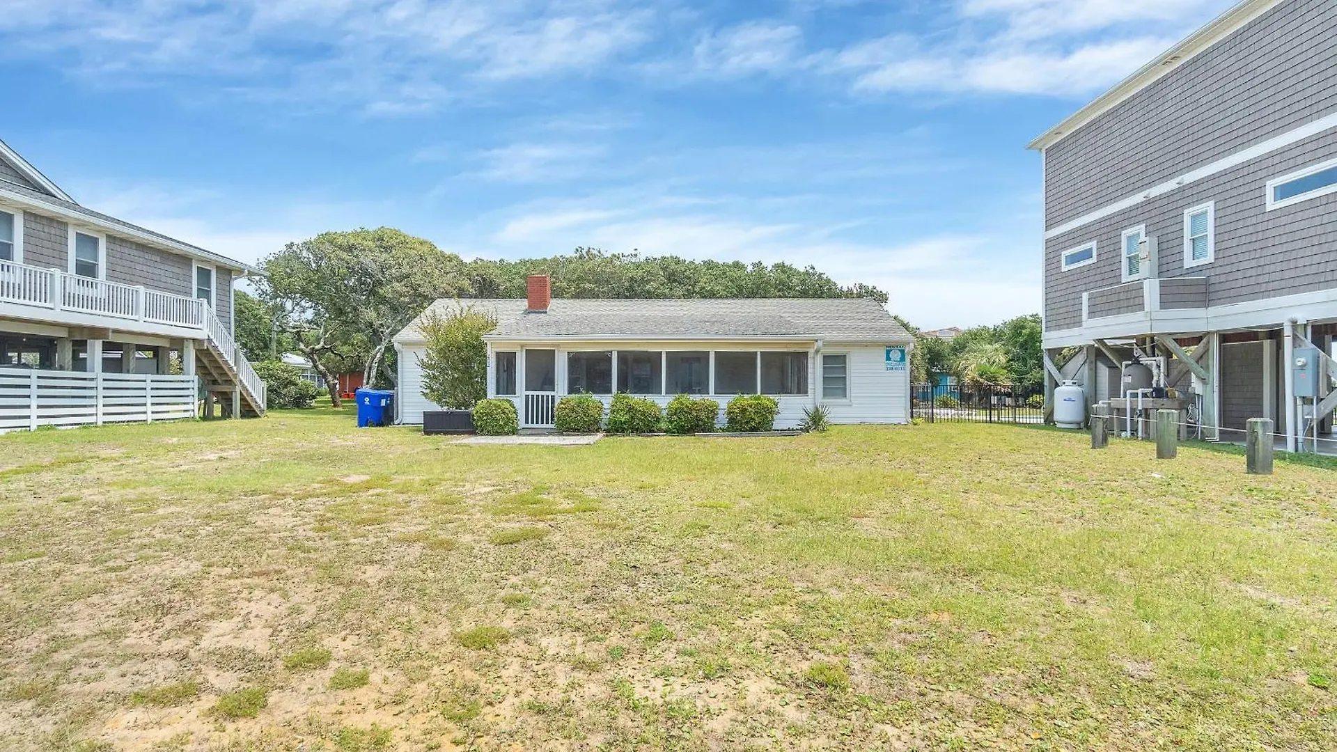 Papas Place By Oak Island
