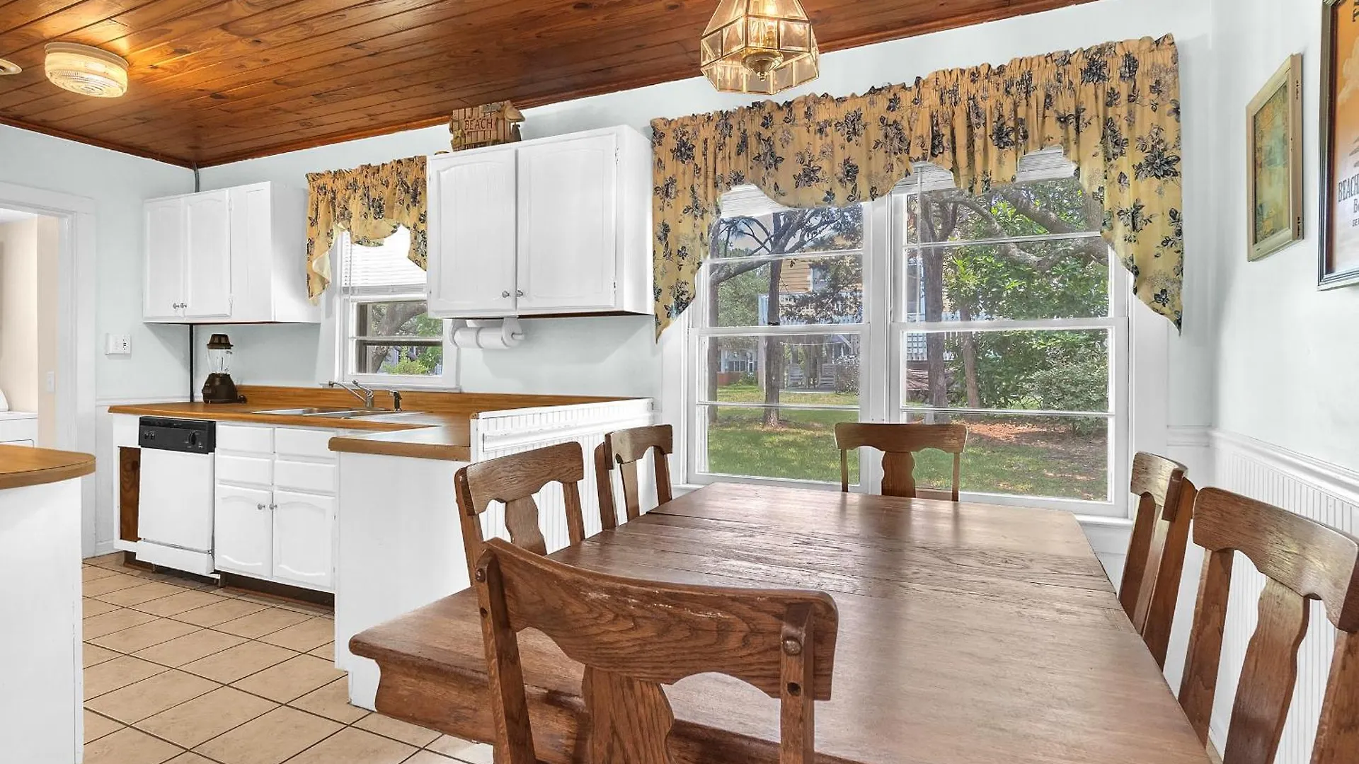 Papas Place By * Oak Island