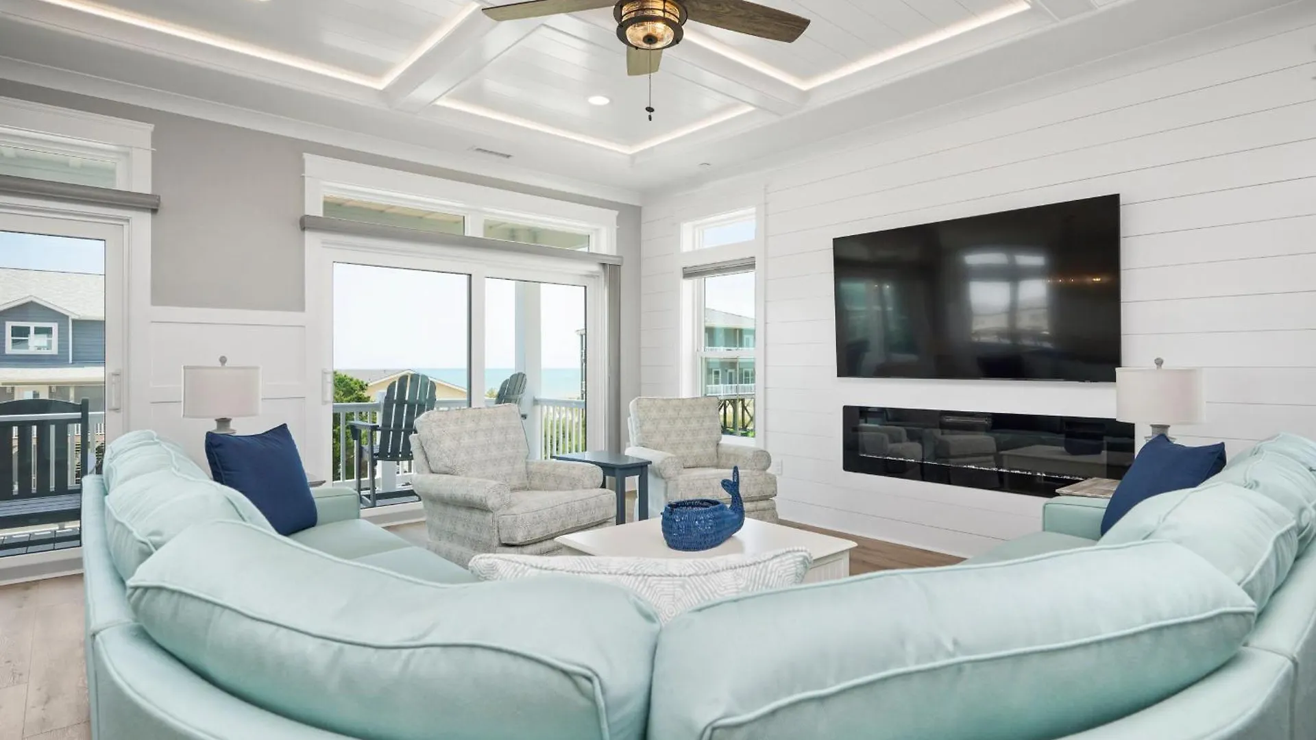 Tan And No Plan Holiday home Oak Island