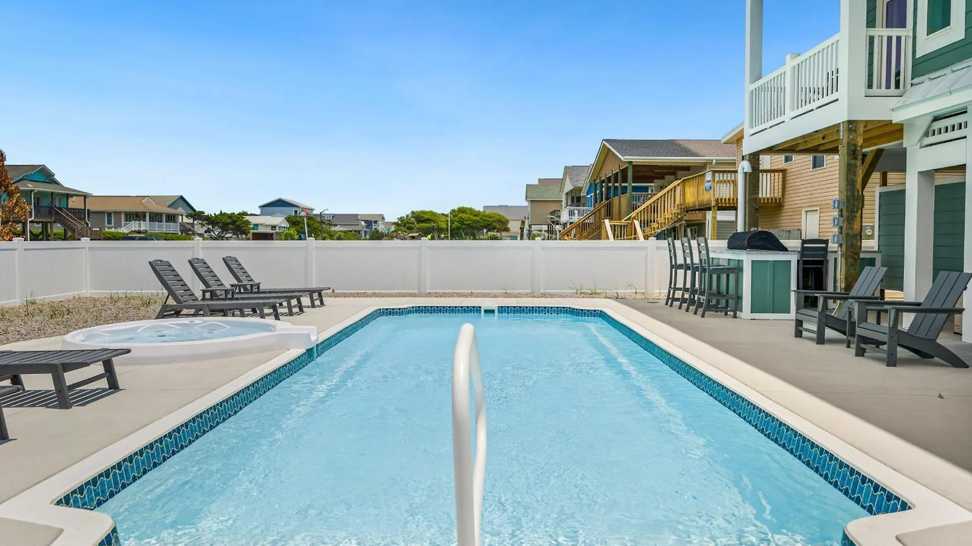 Tan And No Plan Holiday home