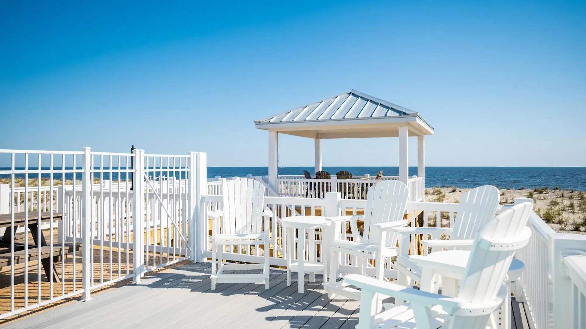 Holiday home Waves Of Joy Oak Island