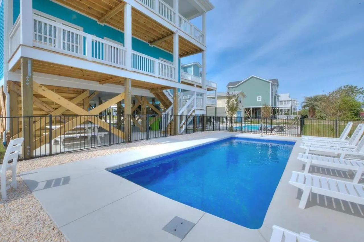 Ocean Peek Oak Island