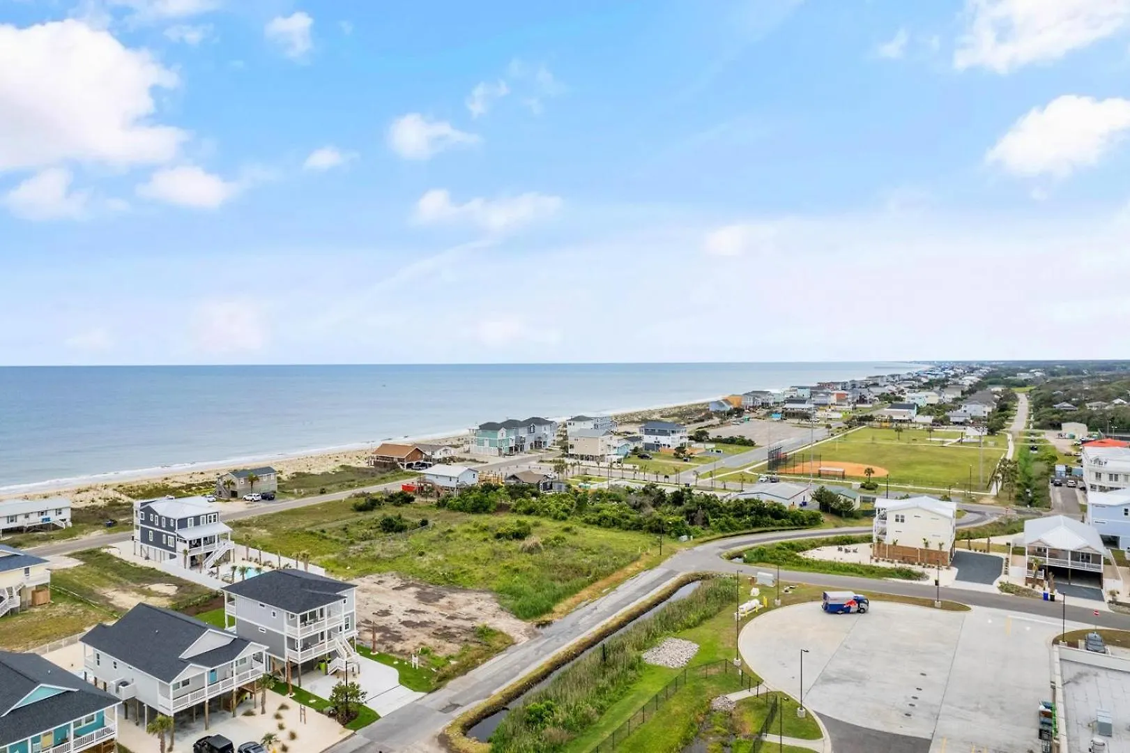 A Wave From It Holiday home Oak Island