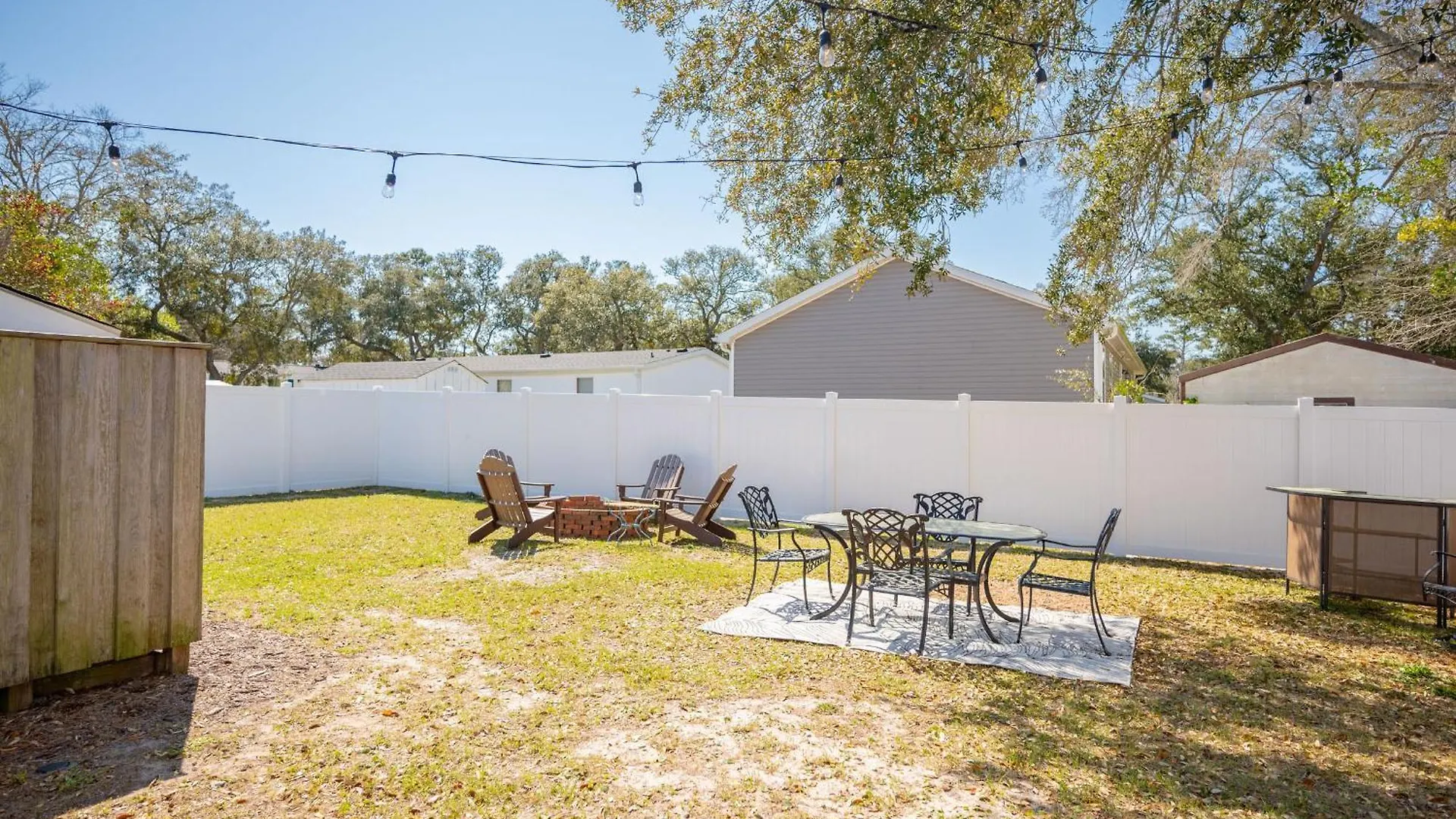123 By The Sea Holiday home Oak Island
