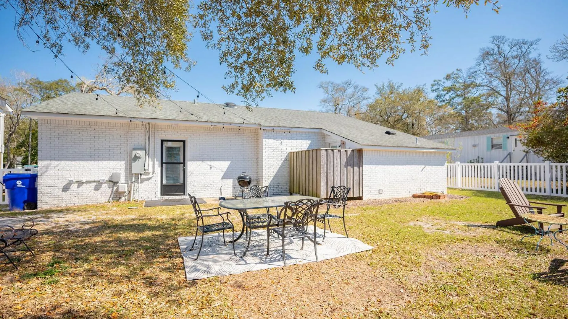 123 By The Sea Holiday home *