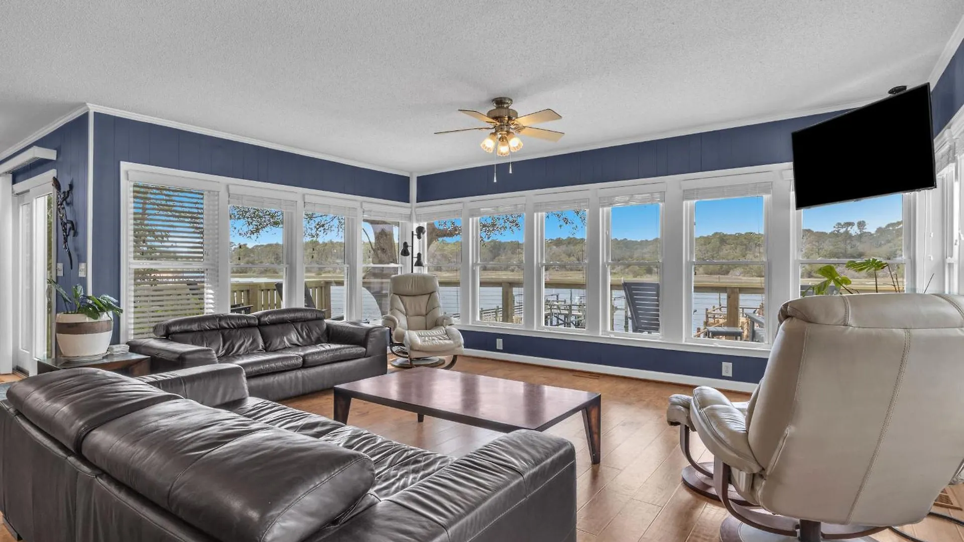 Holiday home Yacht View Oak Island