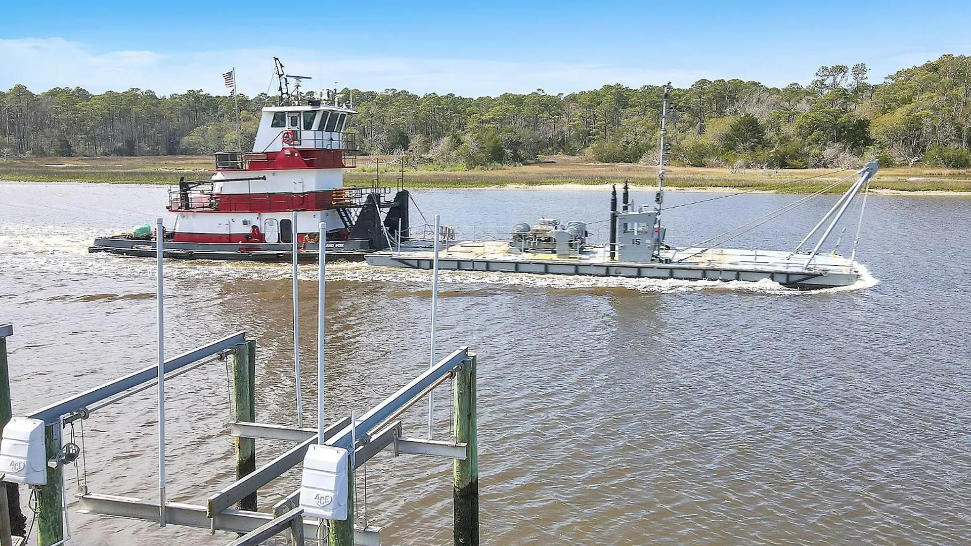 Holiday home Yacht View Oak Island