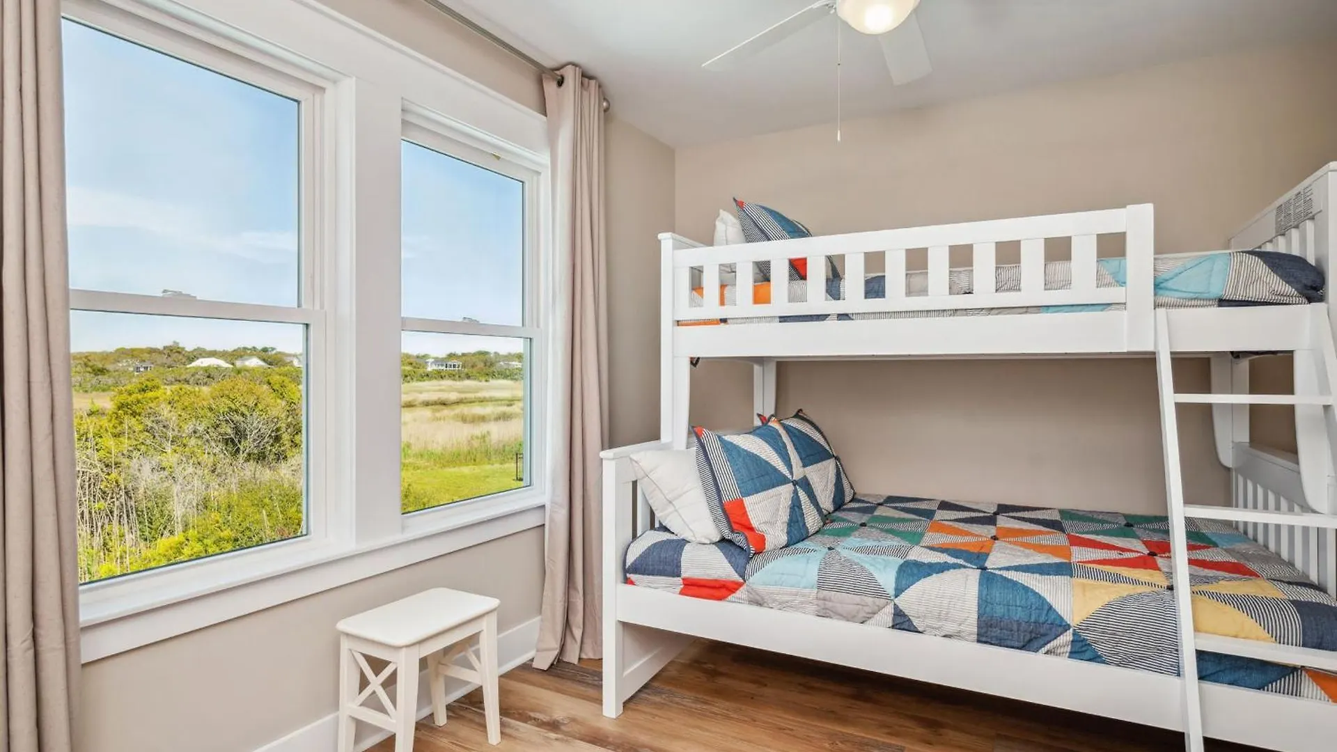 Holiday home Long Boat Ii Oak Island