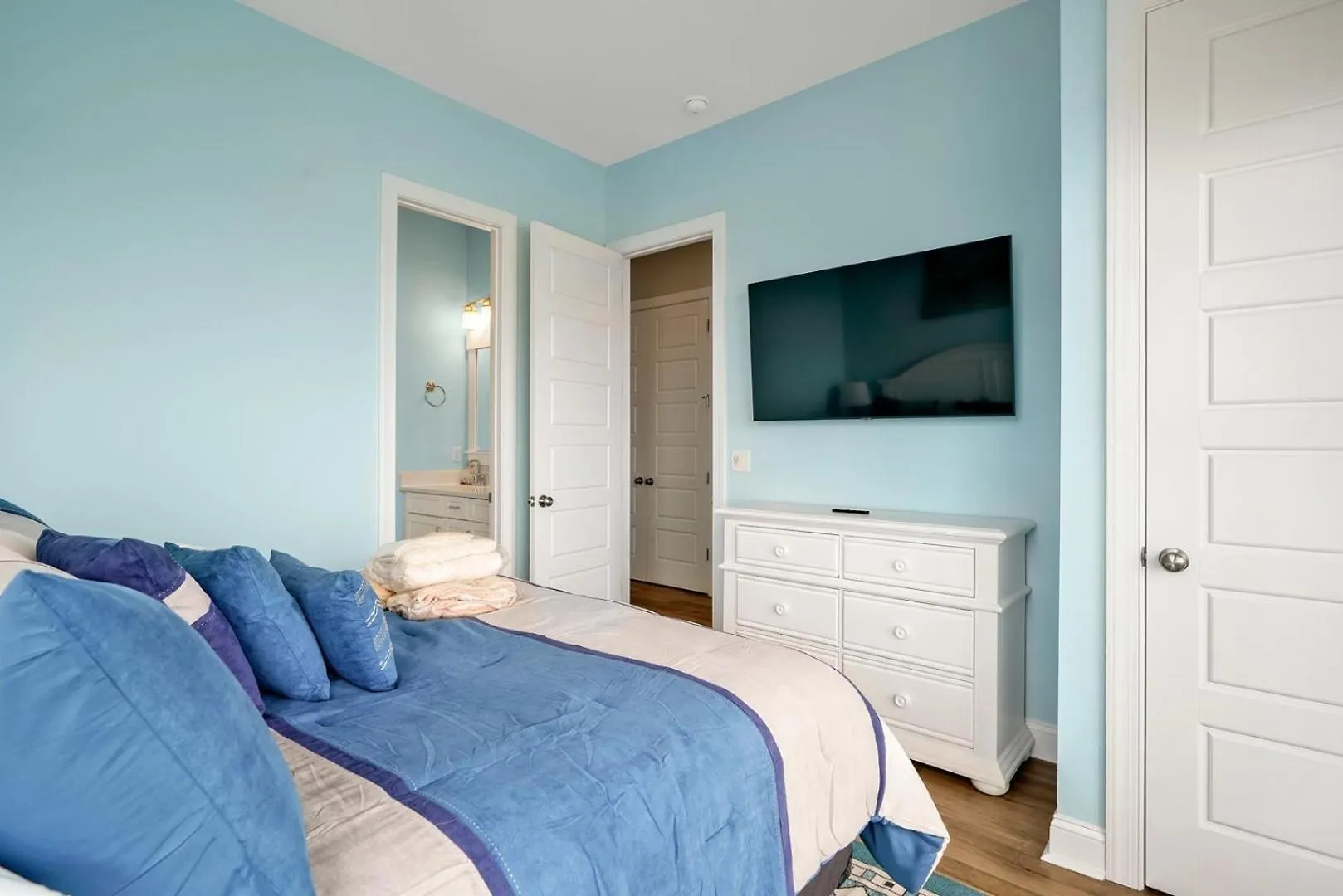 Aquila West Holiday home