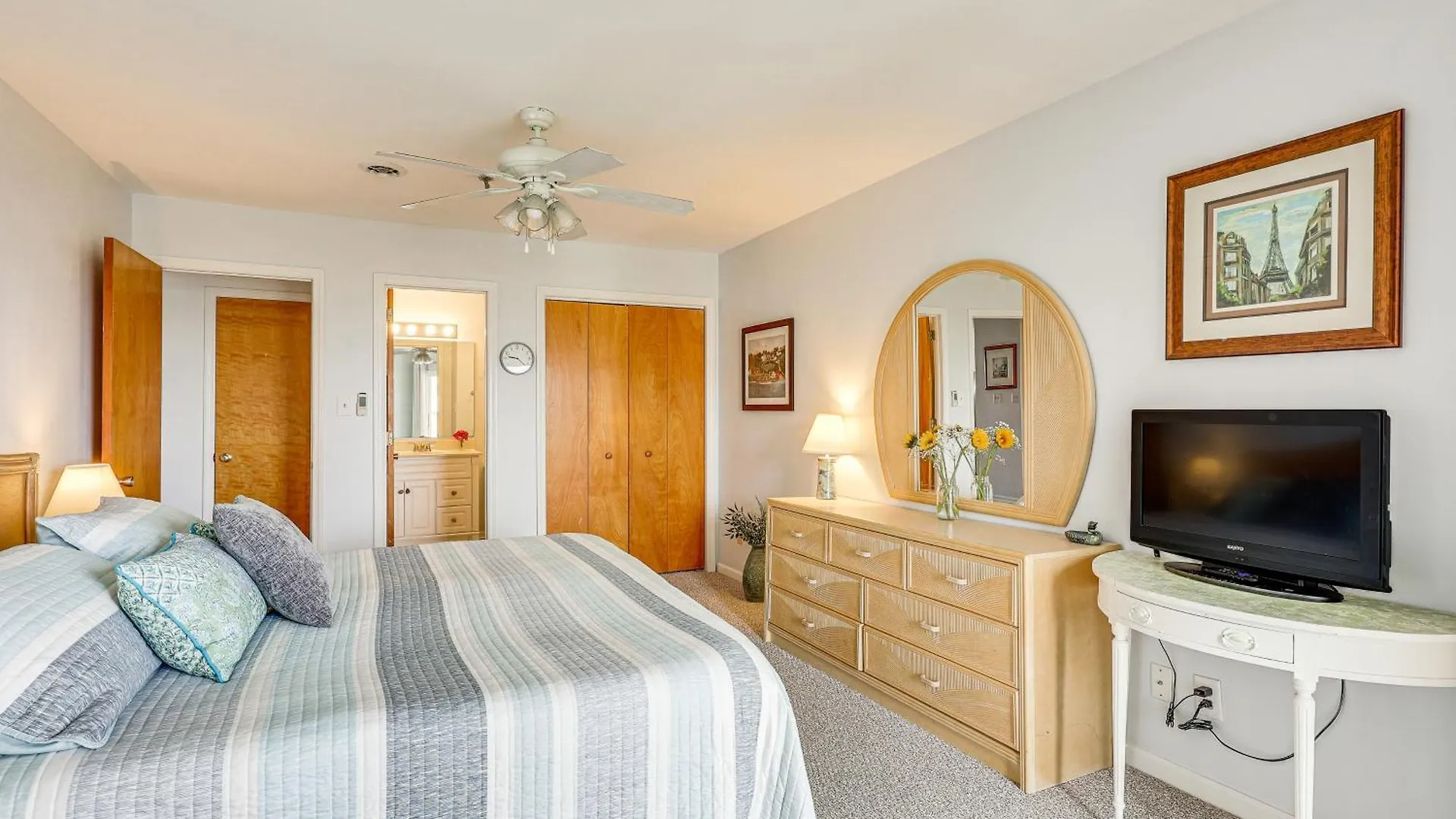 Apartment Beachfront With Community Pool Oak Island