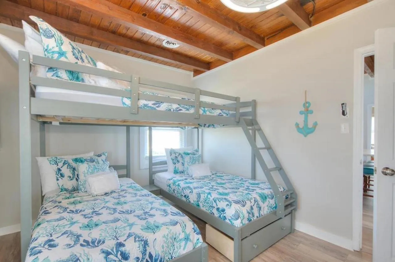 Holiday home Bluewater Point Oak Island
