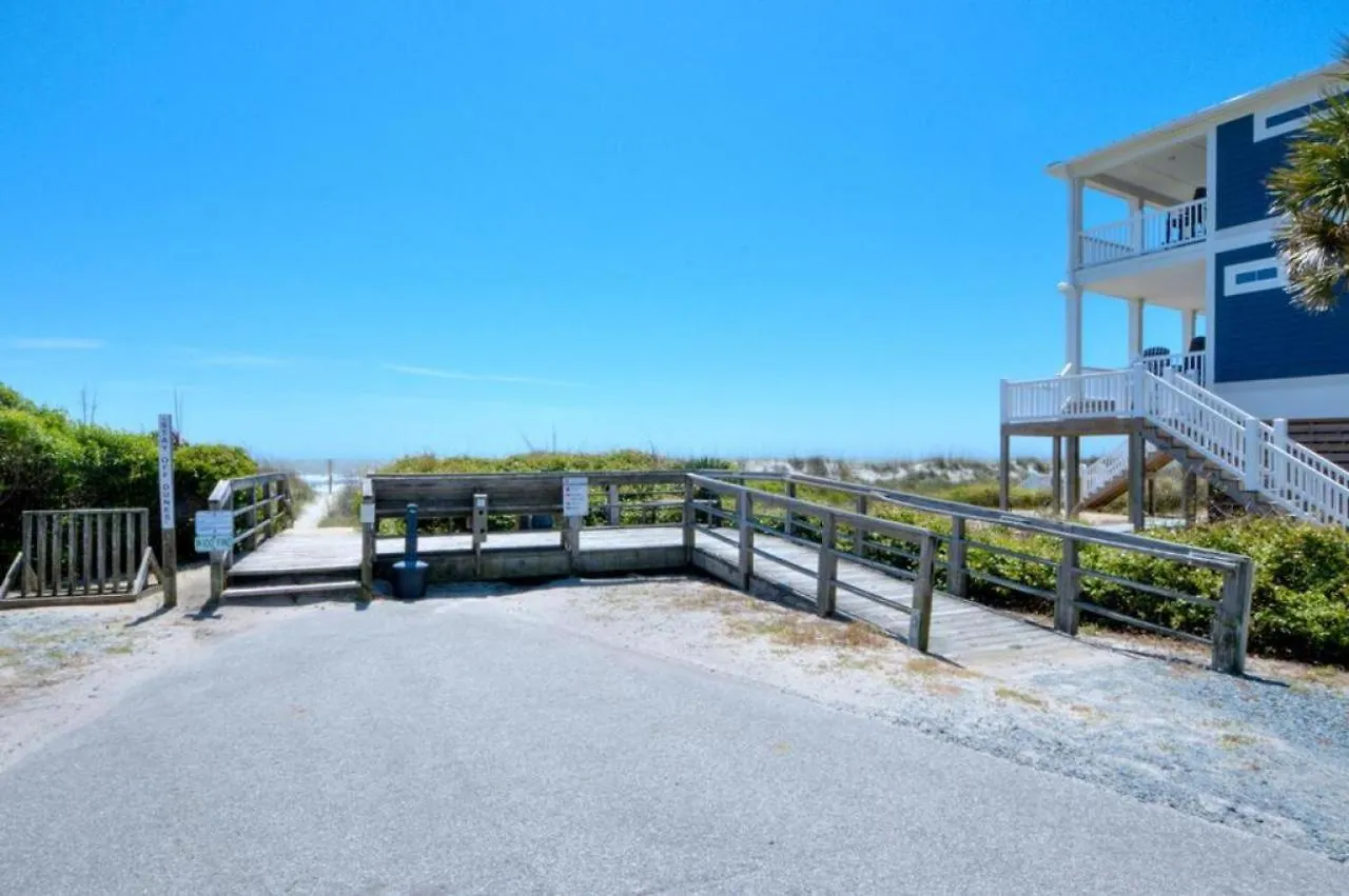 Just Like Paradise Oak Island