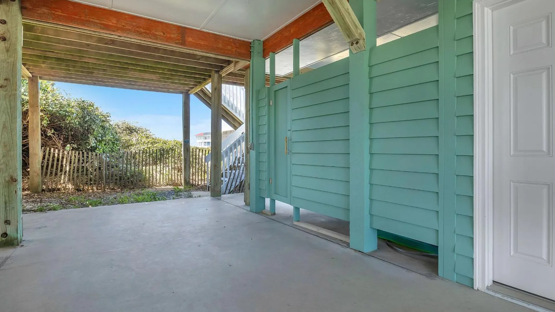 Emerald Breeze By Holiday home