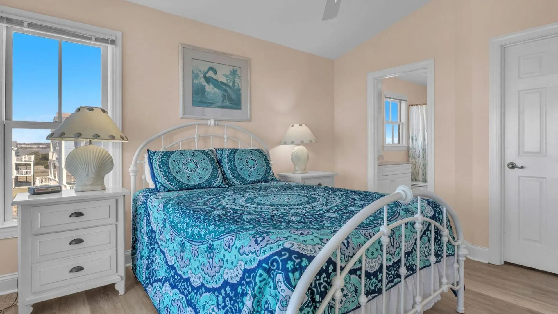 Emerald Breeze By Holiday home Oak Island