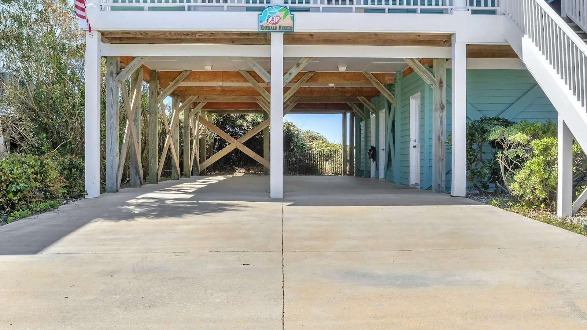 Holiday home Emerald Breeze By Oak Island