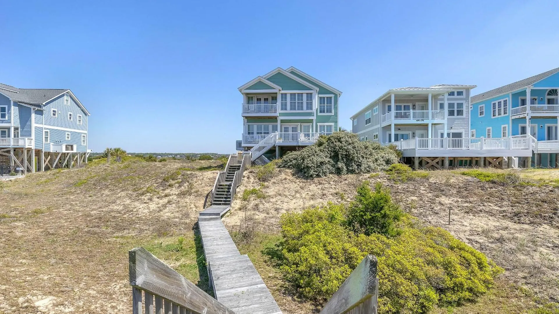 Emerald Breeze By Holiday home Oak Island