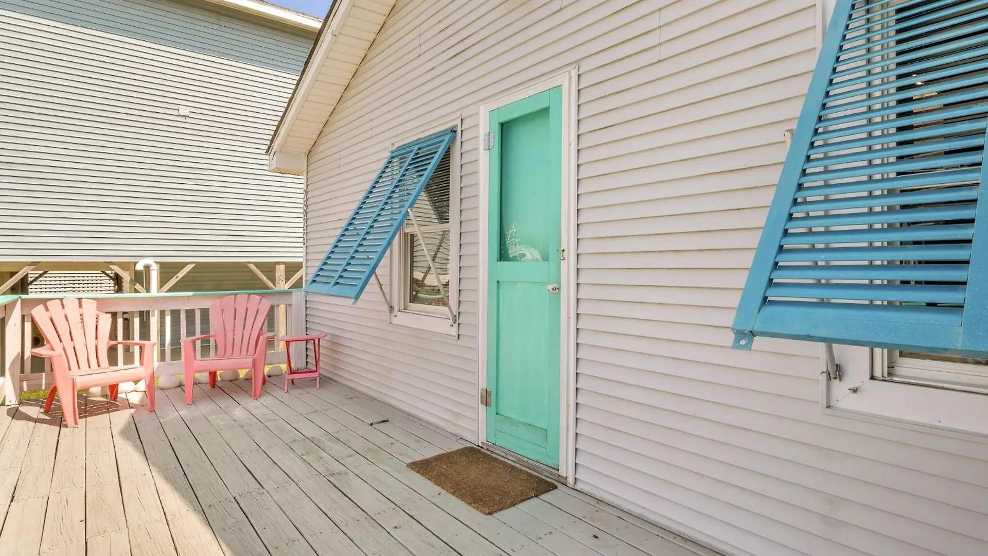 Holiday home Shack By