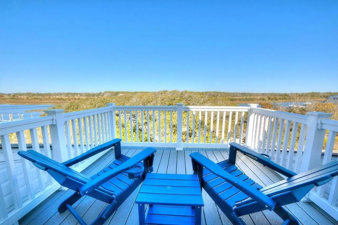 Holiday home Blue Heaven By The Sea *