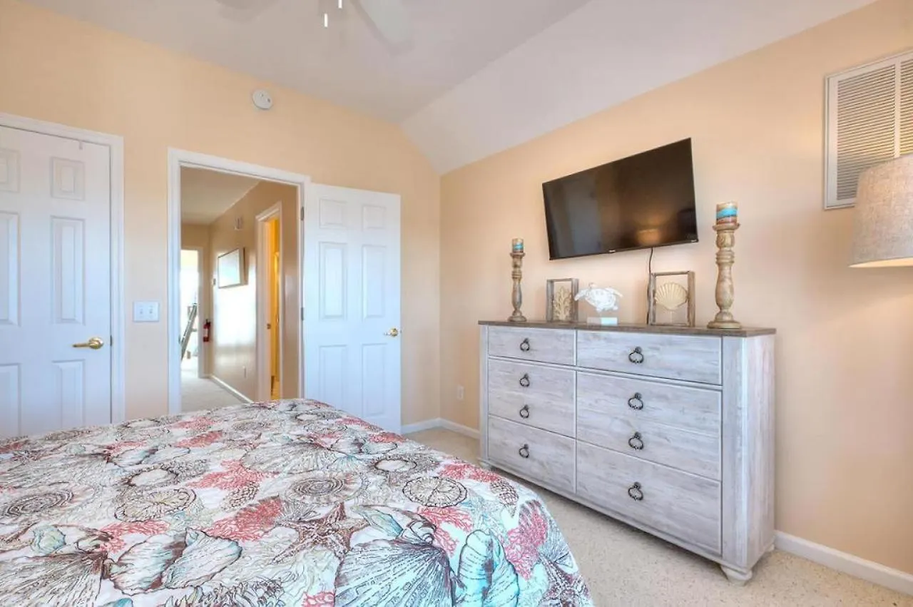 Holiday home Blue Heaven By The Sea Oak Island