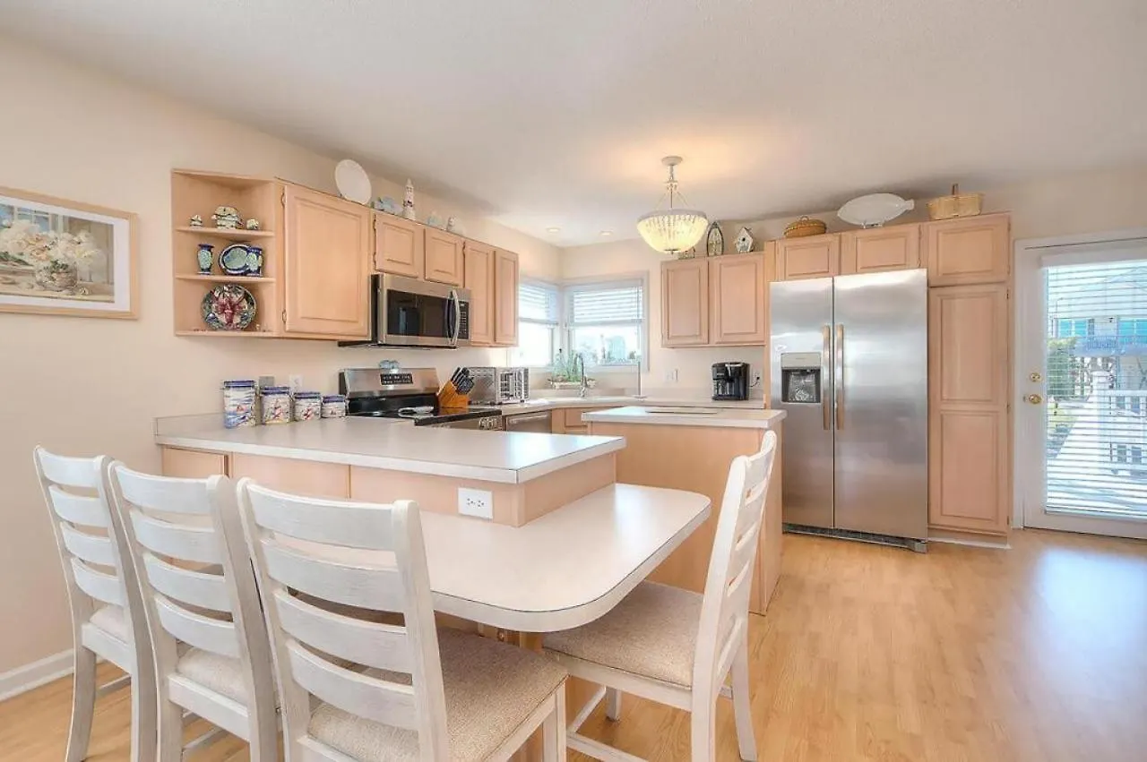 Holiday home Blue Heaven By The Sea Oak Island