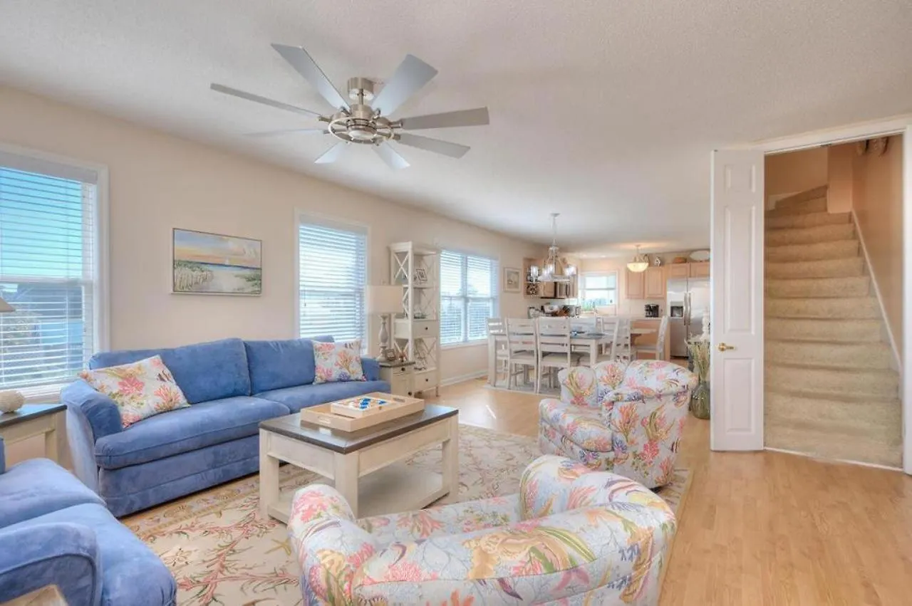 Holiday home Blue Heaven By The Sea Oak Island