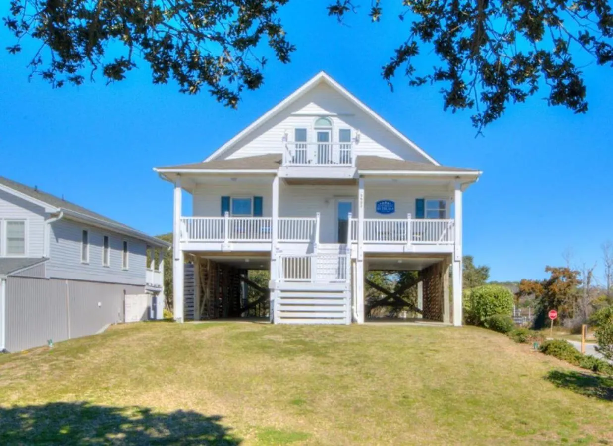 Blue Heaven By The Sea * Oak Island
