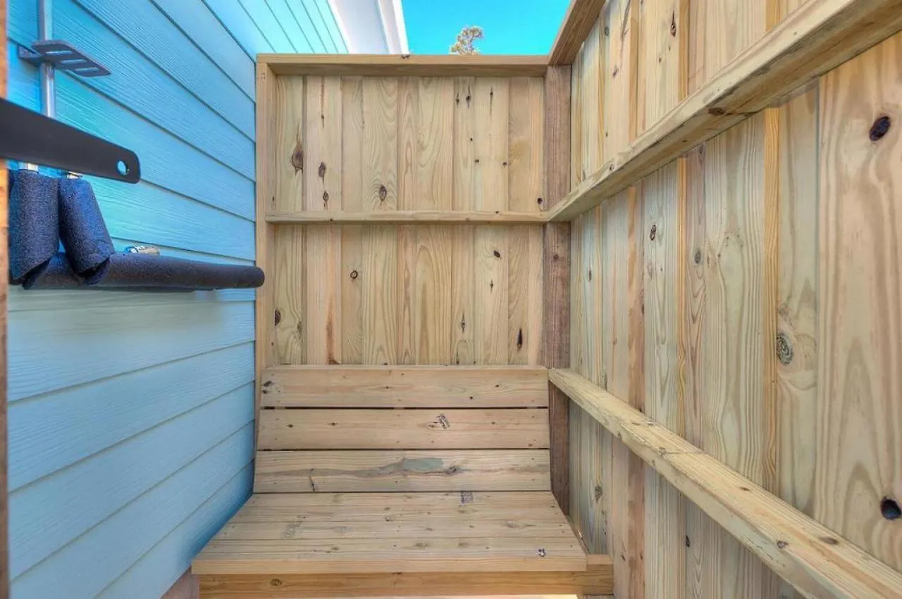 Holiday home Captain Jack's Oak Island