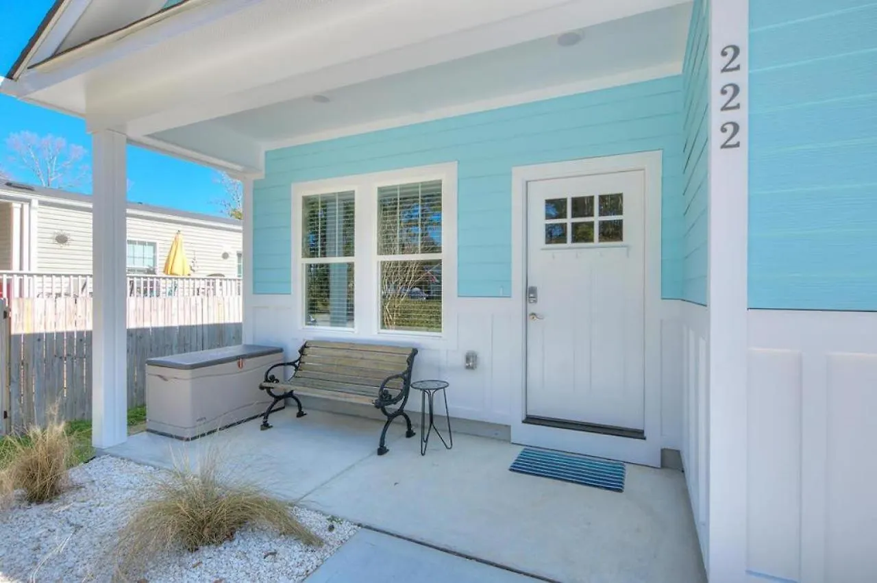 Captain Jack's Holiday home Oak Island