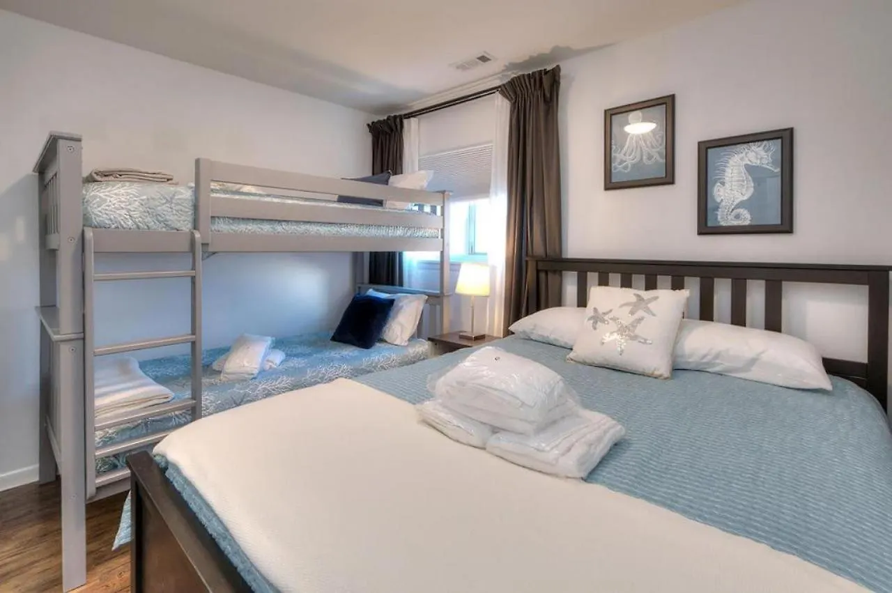 1206-coast Away Holiday home