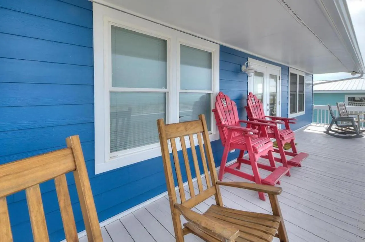 Holiday home Breakwaters *