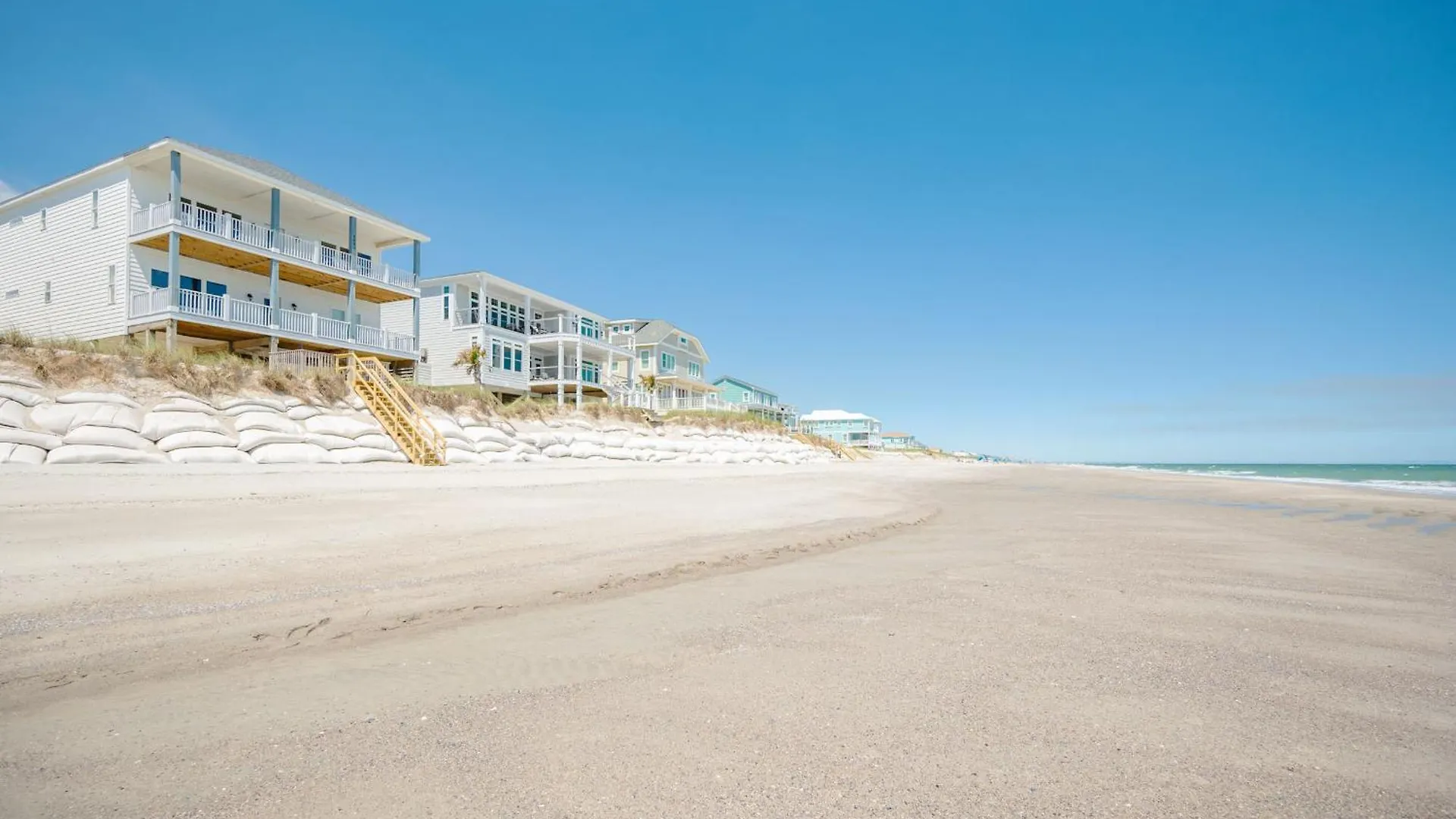 Casa Bianca By Holiday home Oak Island