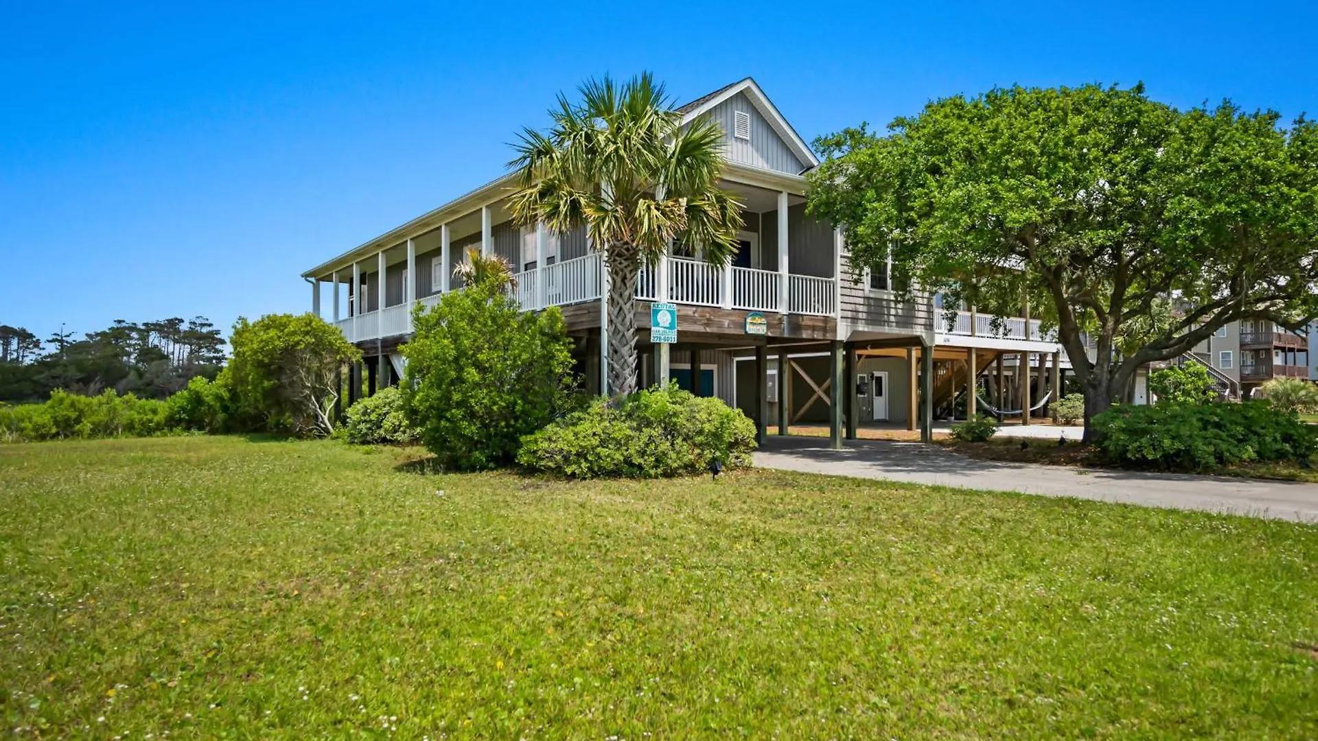 Night By Holiday home Oak Island