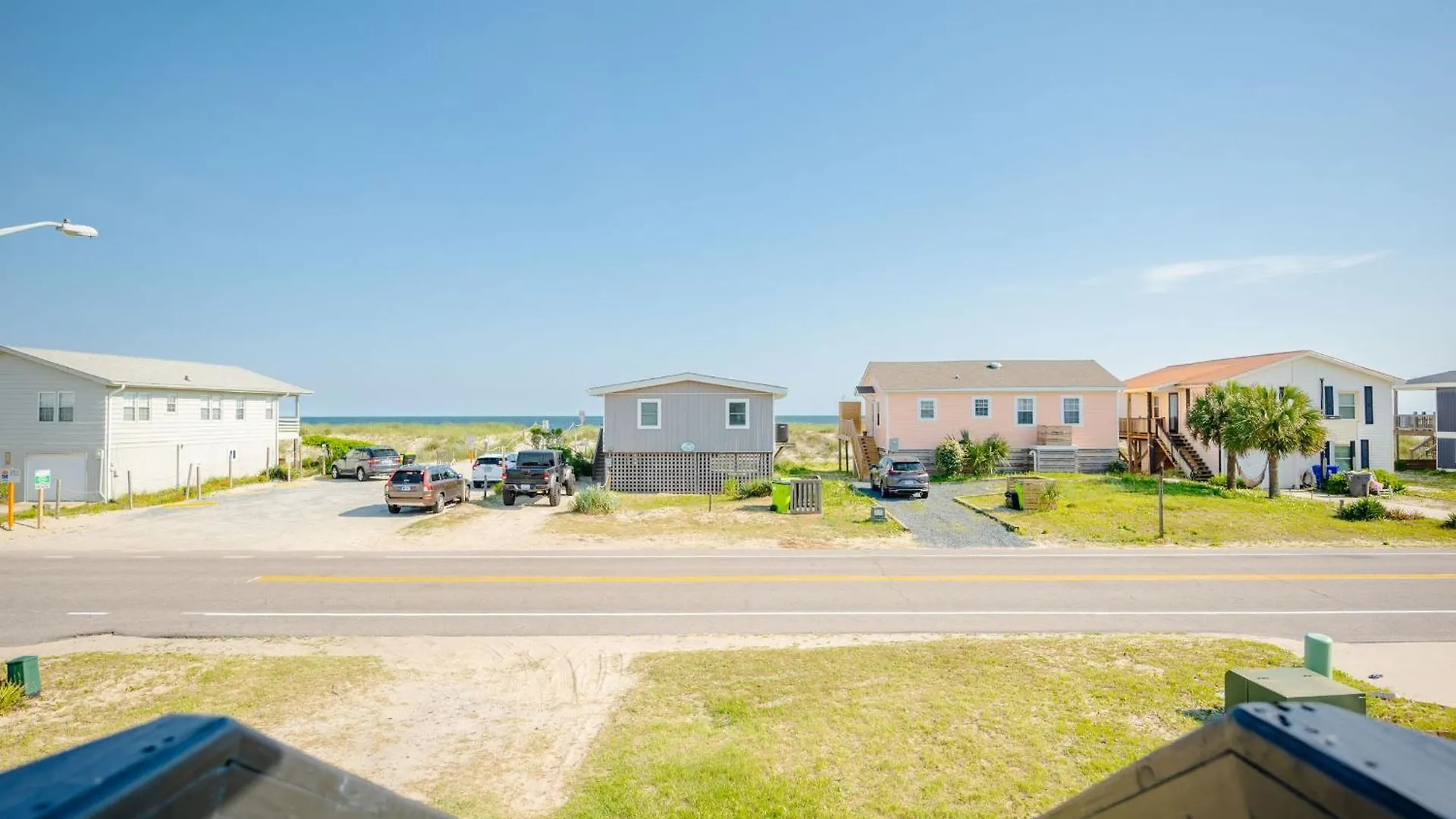 A Music Paradise By * Oak Island