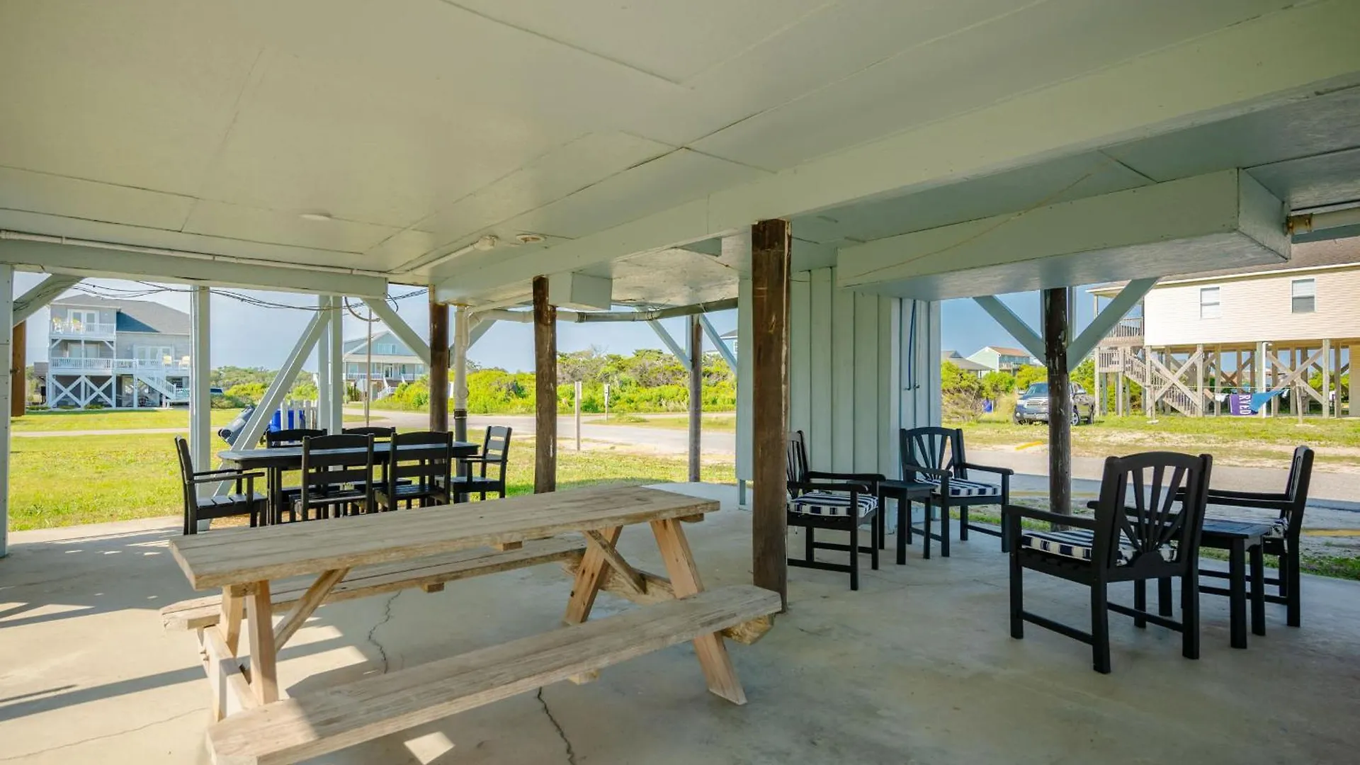 A Music Paradise By * Oak Island