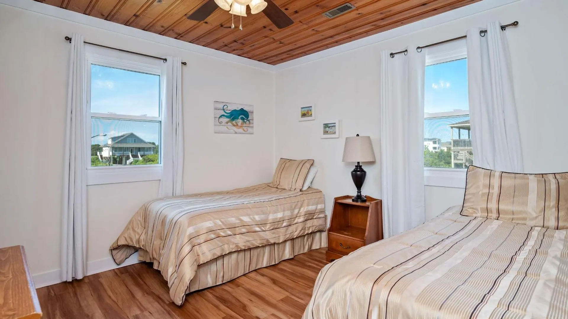 A Music Paradise By Holiday home Oak Island
