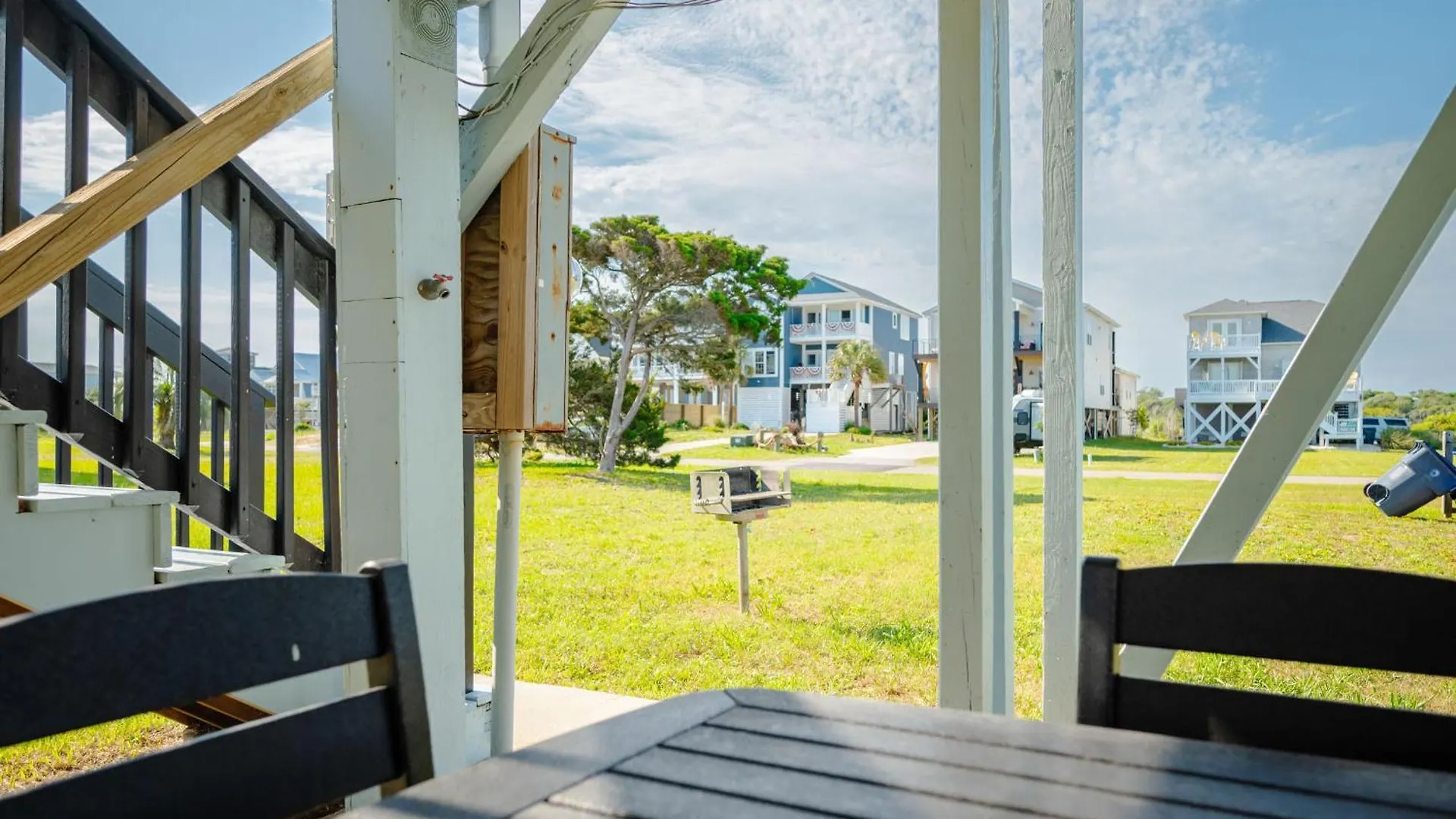 A Music Paradise By * Oak Island