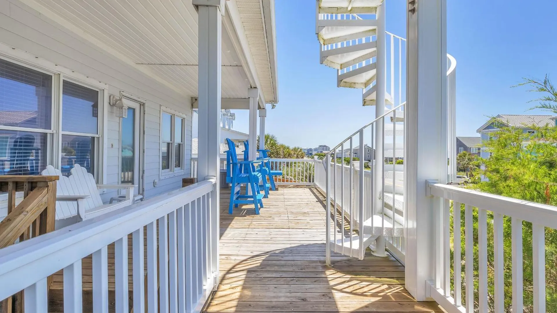 Holiday home The Surf Shack By *