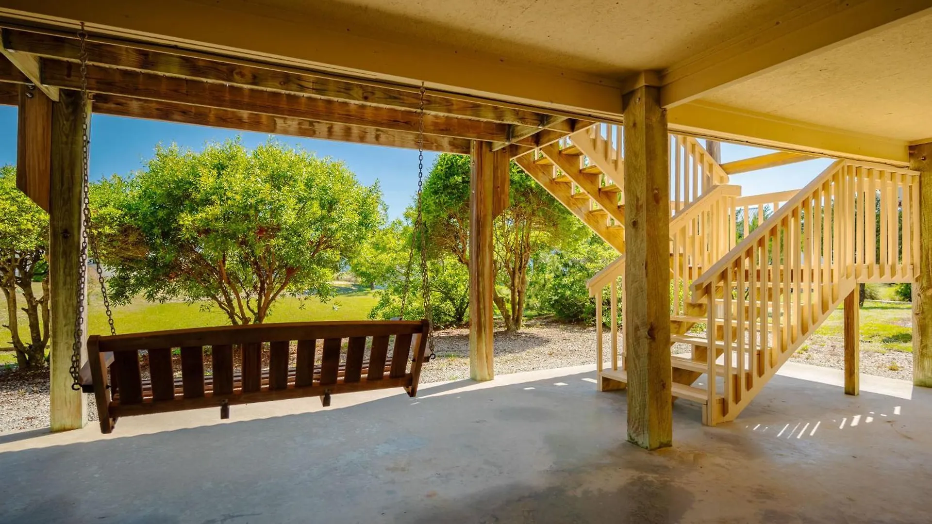 Pelican Palace By * Oak Island