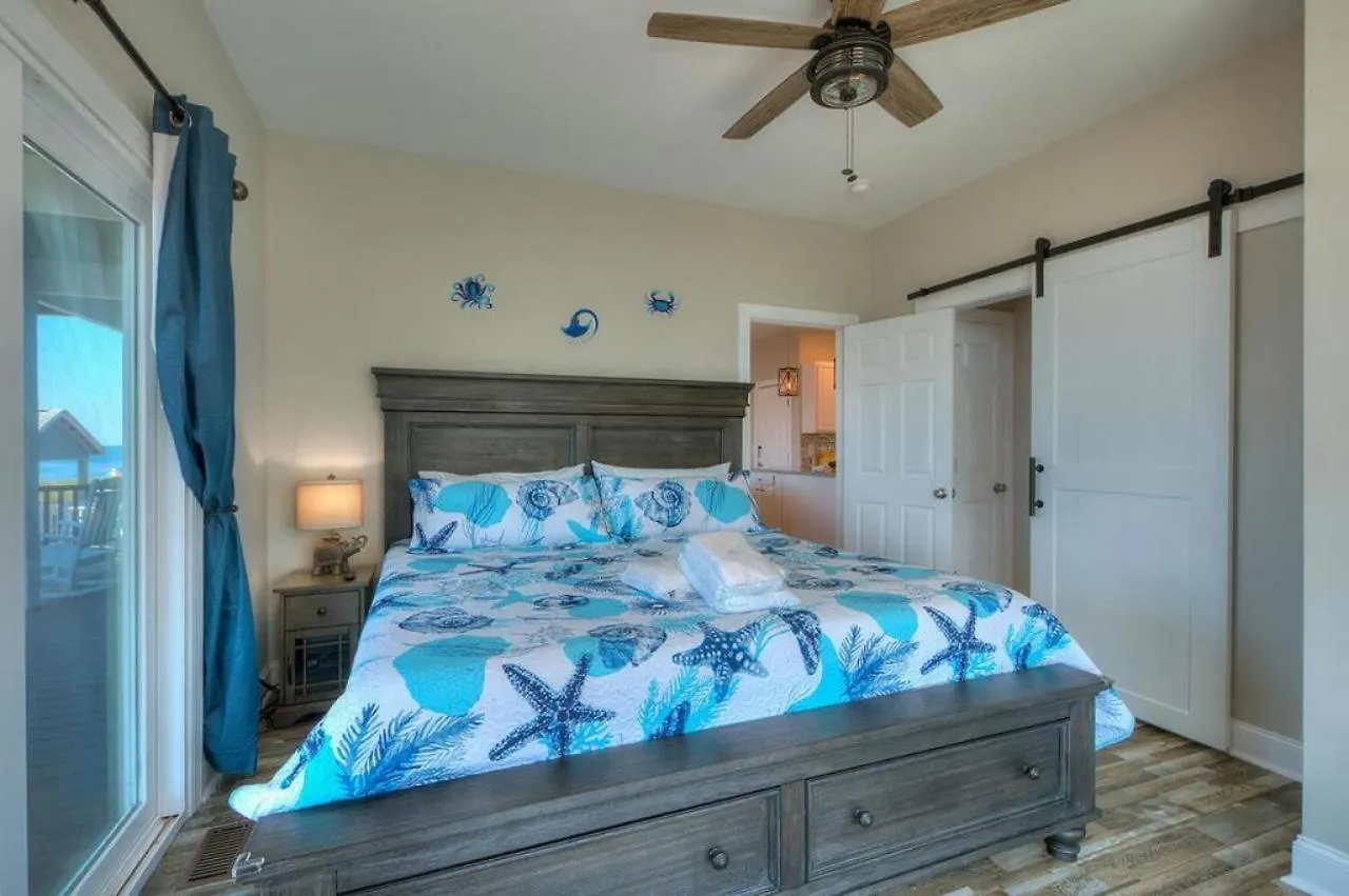 Adventures In Paradise Holiday home Oak Island
