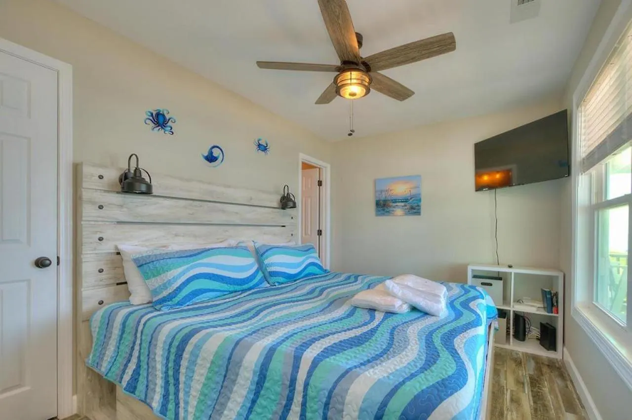 Holiday home Adventures In Paradise Oak Island