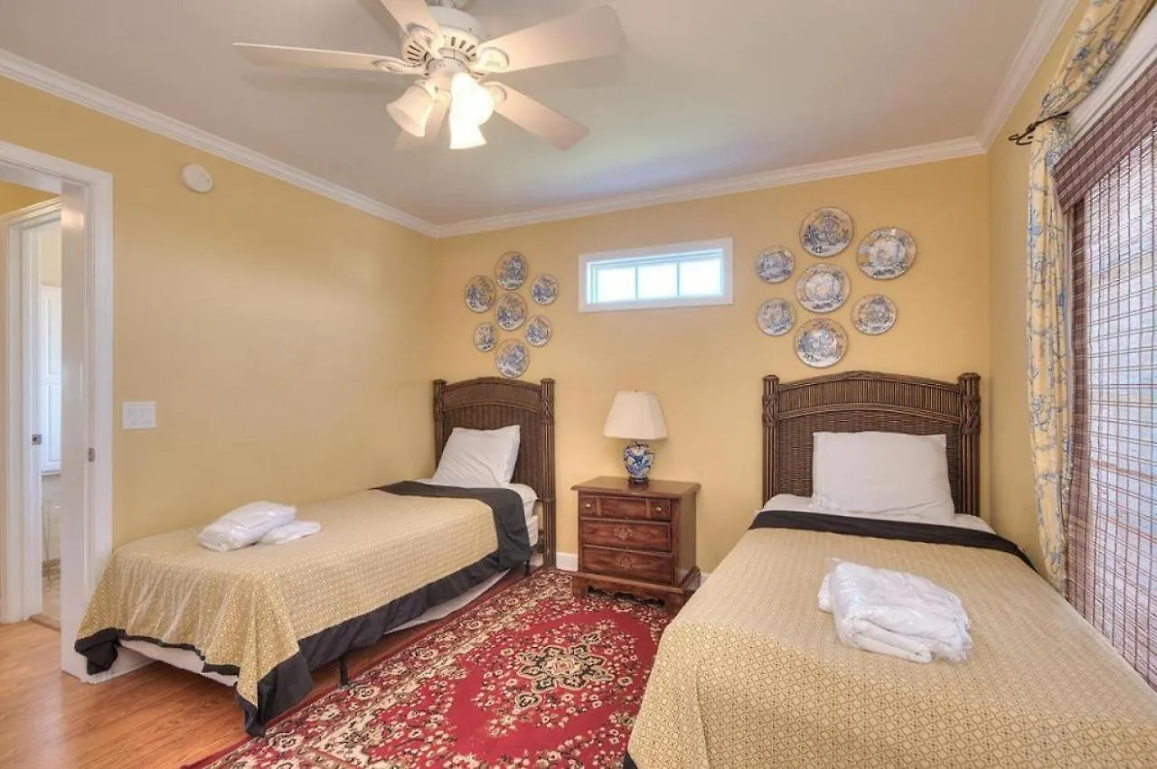 Rose Dew Holiday home Oak Island