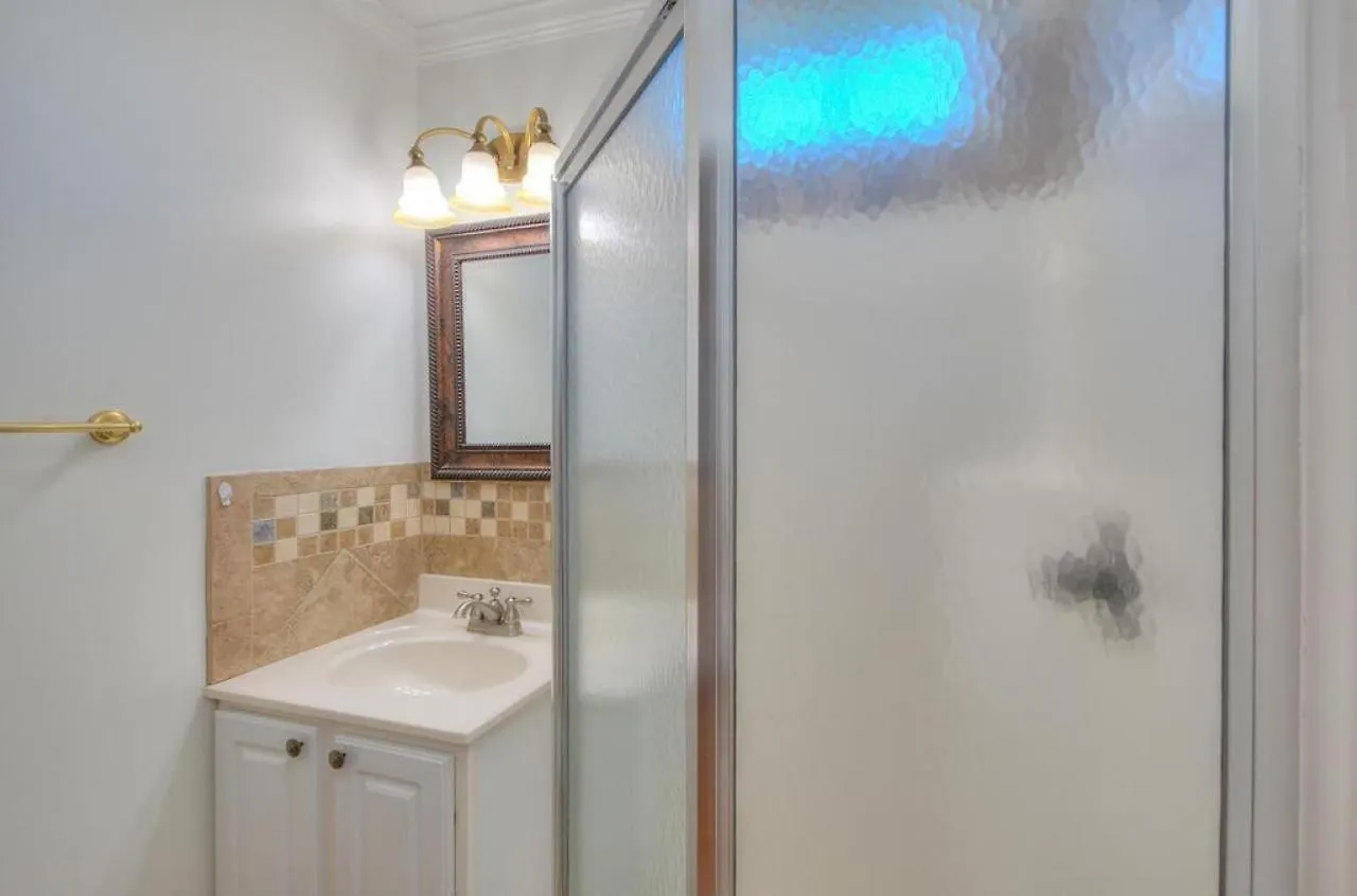 Holiday home Rose Dew Oak Island