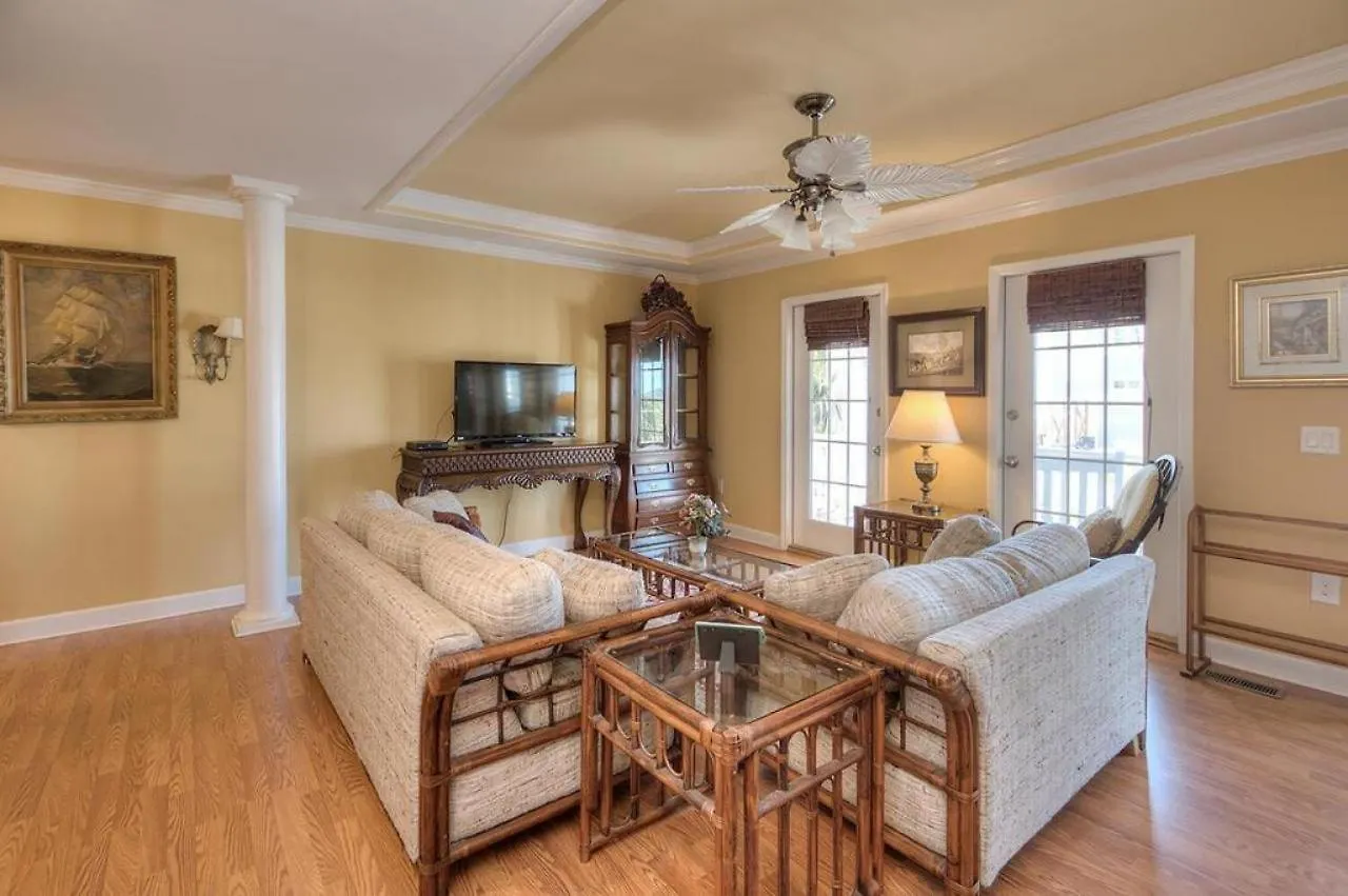 Holiday home Rose Dew Oak Island