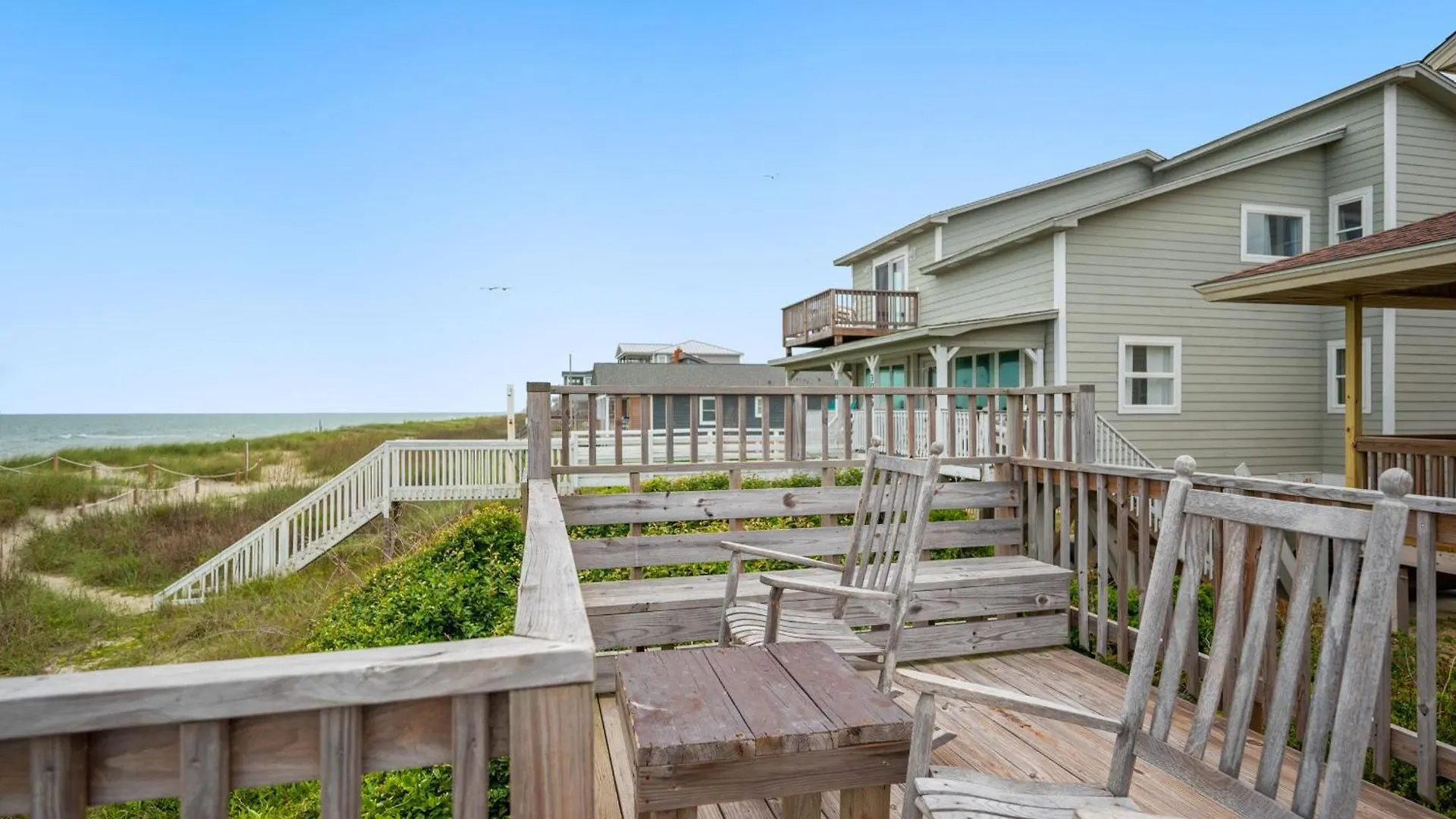 Ocean Breezes - Holiday home