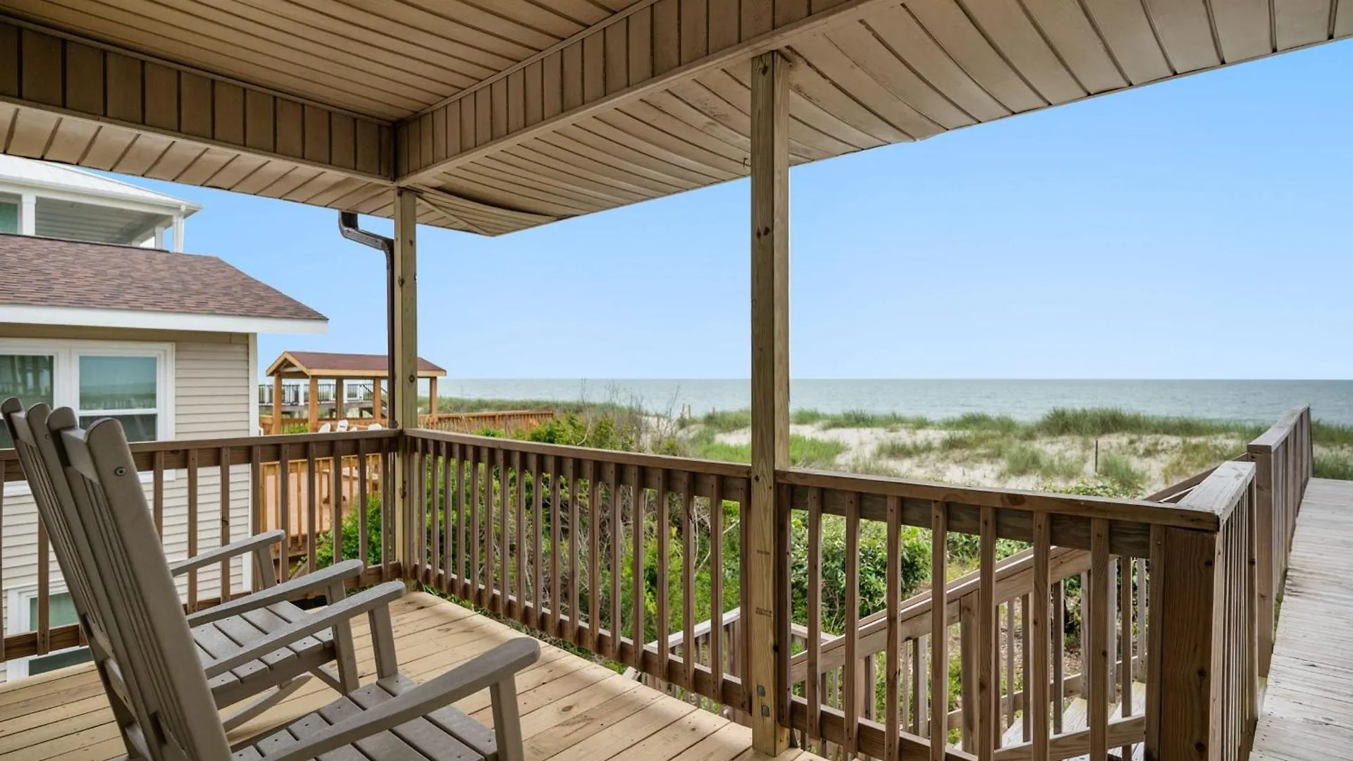 Ocean Breezes - * Oak Island