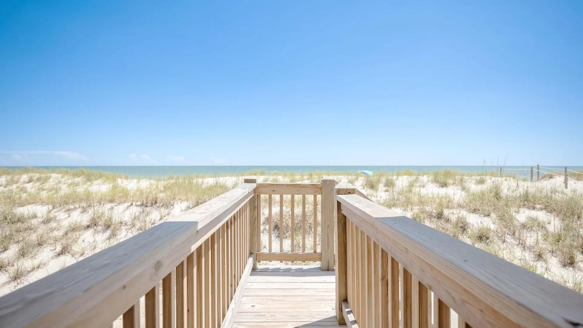 Lowe Tide By Holiday home Oak Island